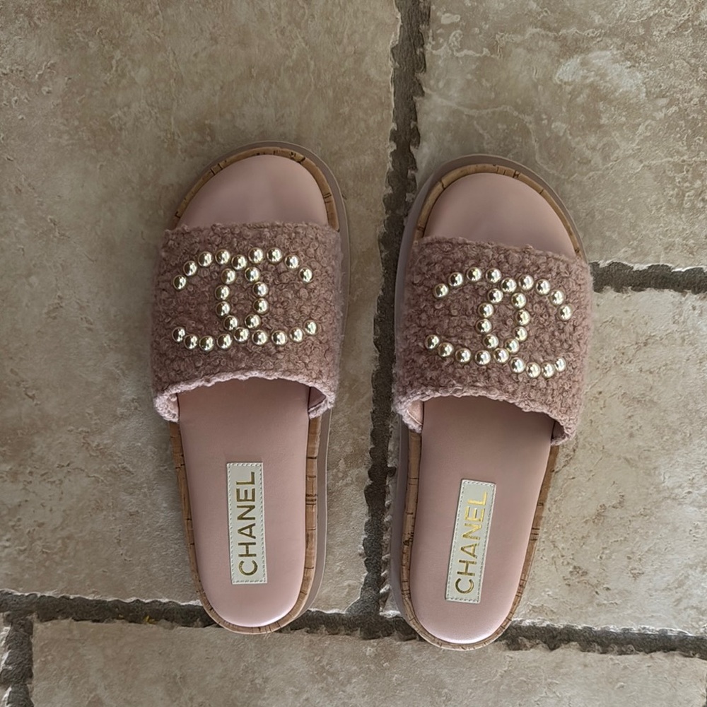 CHANEL Pink Pearl-Studded Sandals (Like New/Only worn once)
